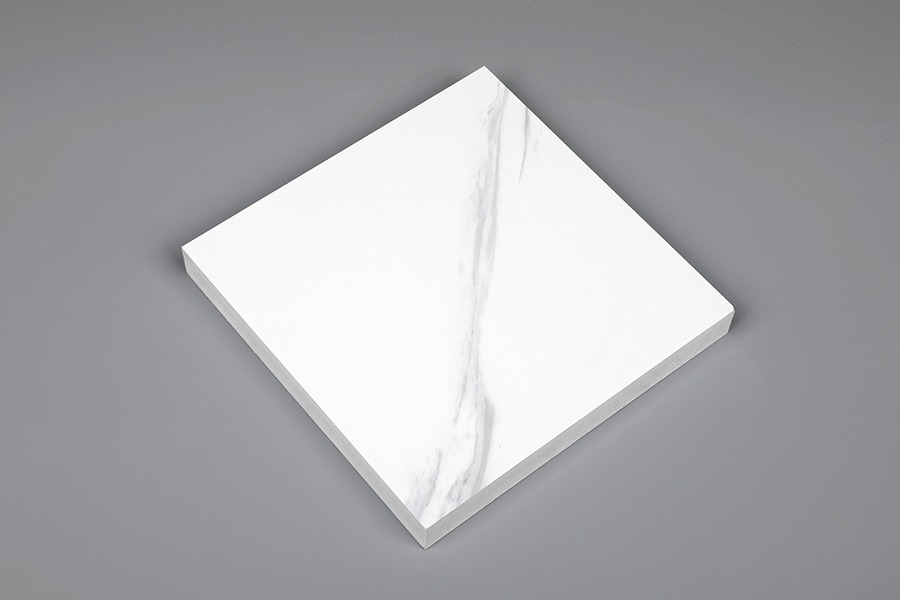 How can Heat Transfer Foam Board help buildings reduce energy consumption?